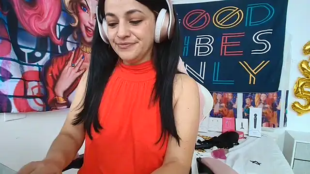 LovelyAzucena live