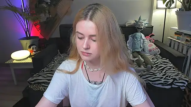 Alexa_Pirs live