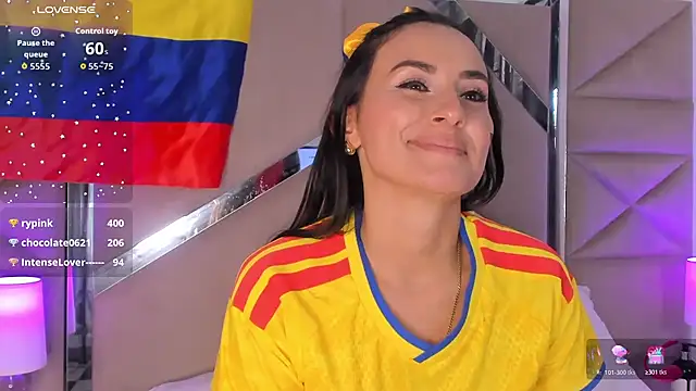 velvetlunaa_ live