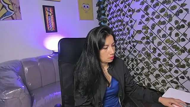 Megaan_Collins live