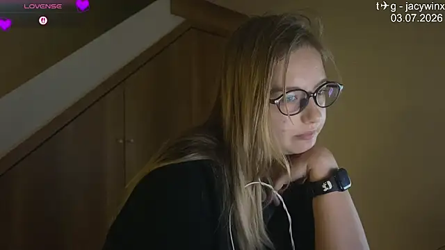JacyWinslat live