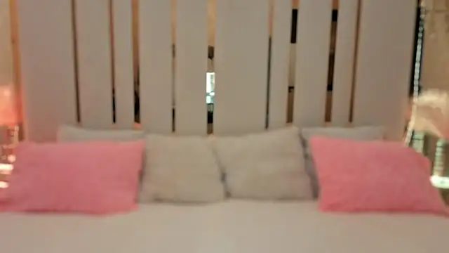 Daphne_Moss live