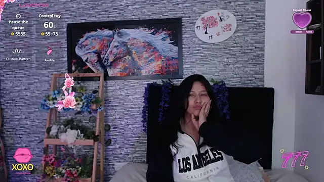 eyes_moonn live