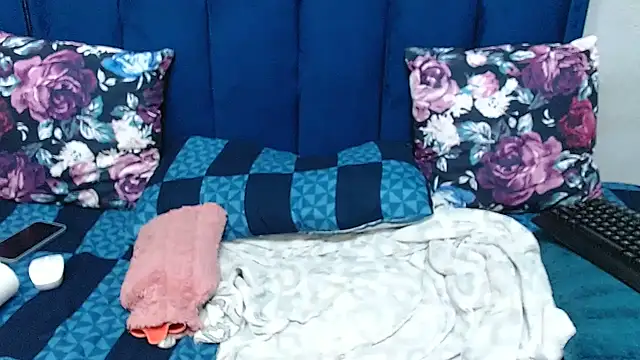 HotSmallTits live