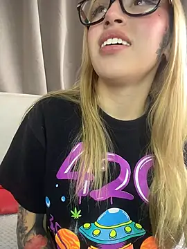 PrettyAshley_ live