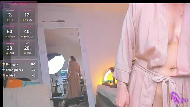 SharonVelvet live
