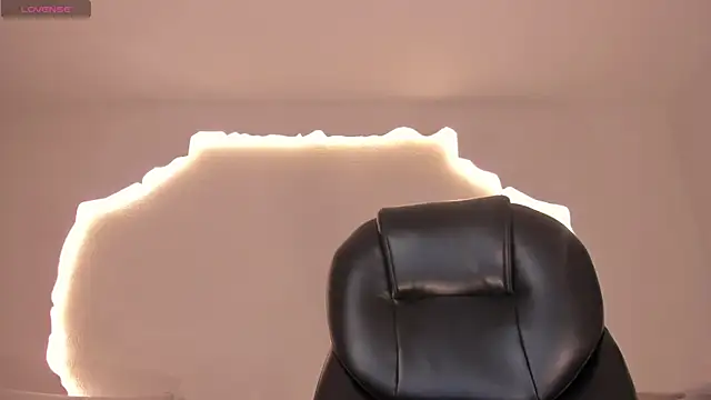 MiaFarrell_ live