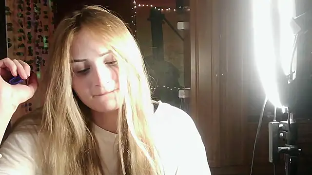 MilaPrecious live