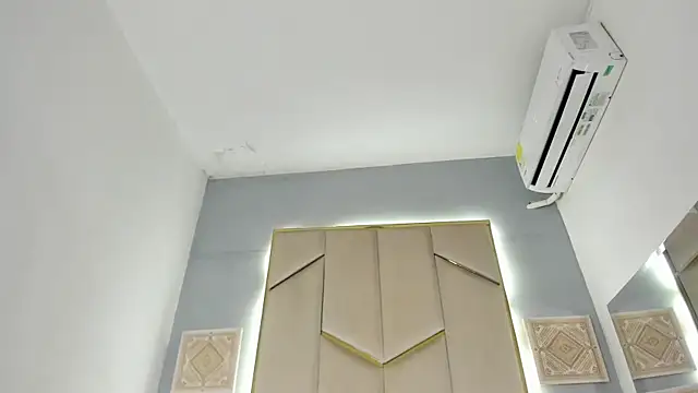 KarinaaCoxx live