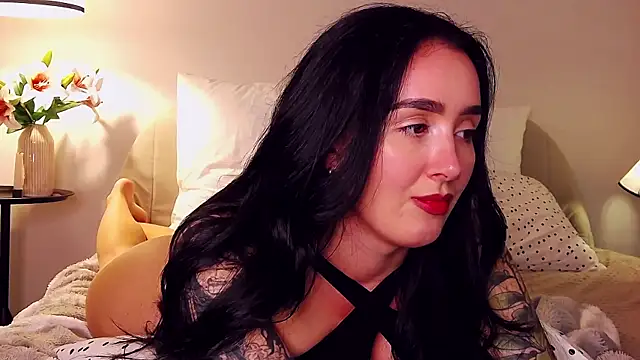 KimKhallifa live