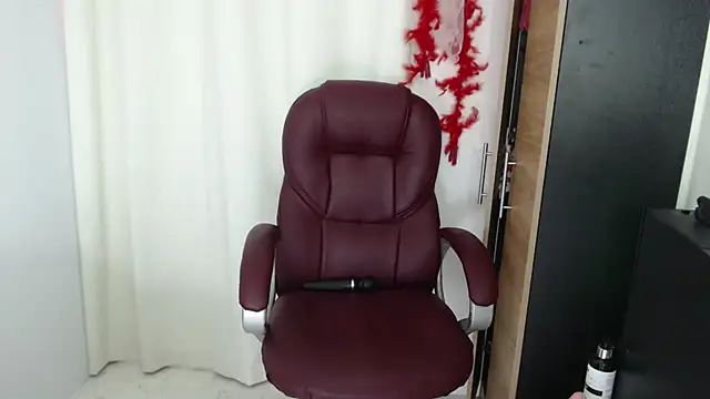 Mature_2025 live