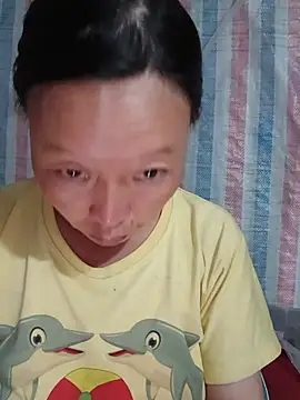 girl-hot2x live