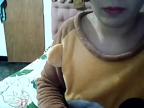 Chiquilove27 live