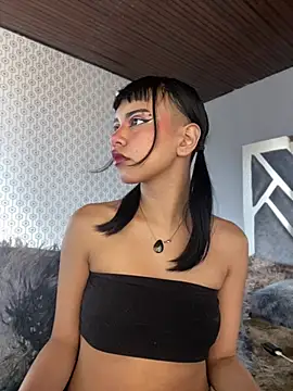 AntonellaCooper_Pink live