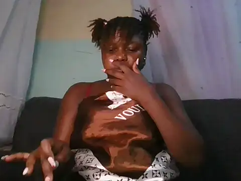 freaky-hotgal001 live