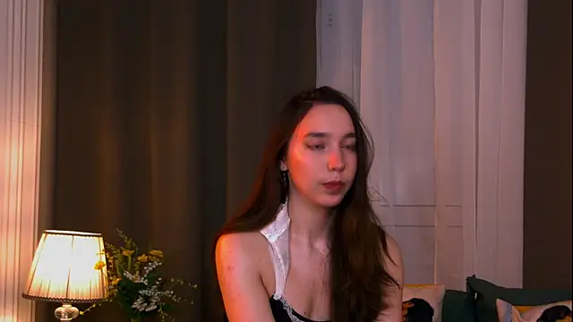 Suzaneey live