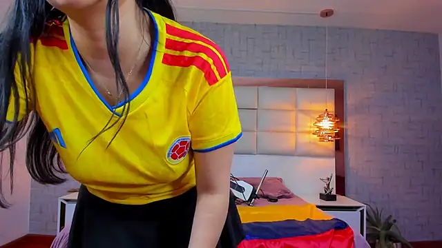 Nohemi_louse live