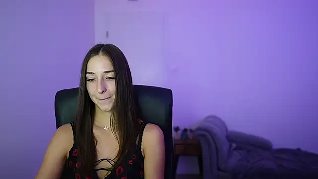 Crystalbrunette18 live