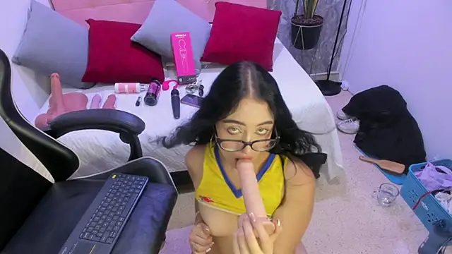 Amiee_Kovva live