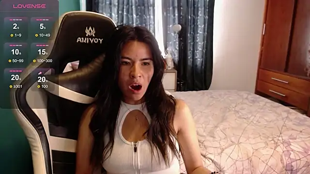 alice_middlee live