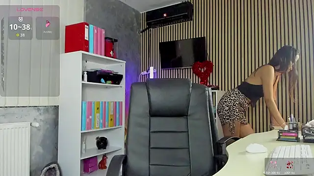 OfficeGirls live