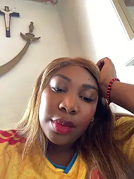 karlaebony live