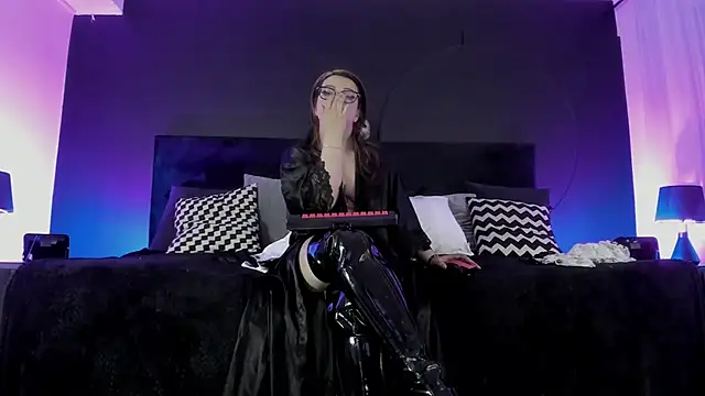 _Jade_16 live