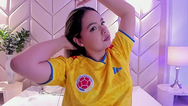 AlanaPrince_ live