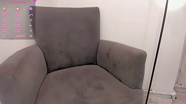 Kiara_Curls live