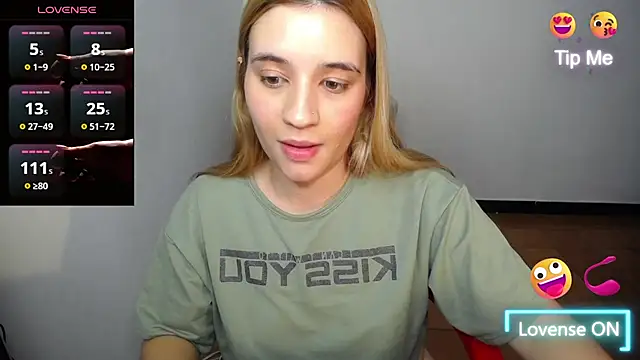 Ambar_lynn01 live