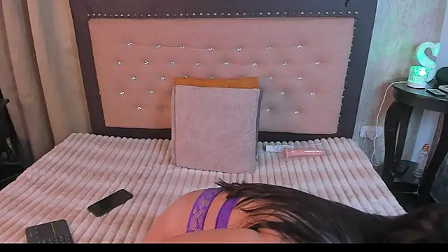 Zoedeleon live