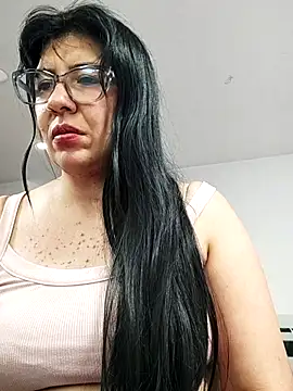 aisha_latina live