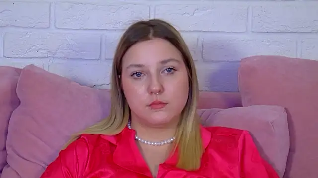 TinnaBurton live