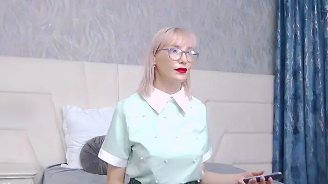 LoreneMoonlight live