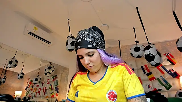 MelaniieRoux live