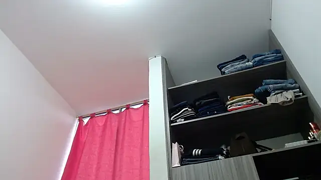 nicolle_milf1978 live