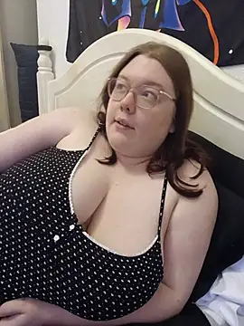 Sexycurvyemilyy live