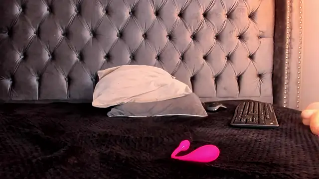Anya_Belth live