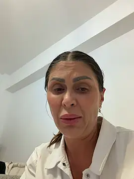Evelyn_Anya live