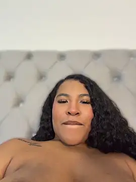 izzybelmonth12 live