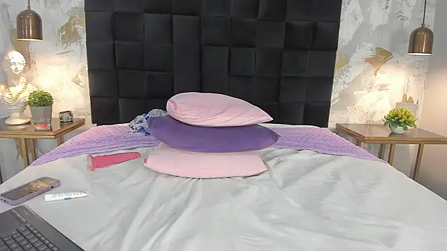 tiffany_bell live