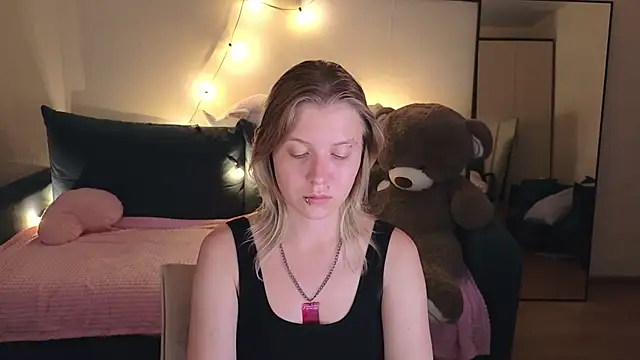 Viki_Charm live
