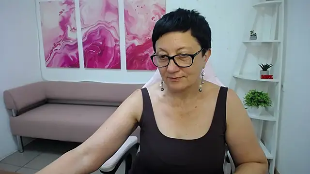 EmilyL0ve live