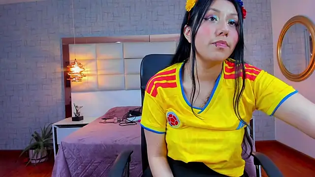 Nohemi_louse live