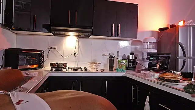 Mia_belmont live