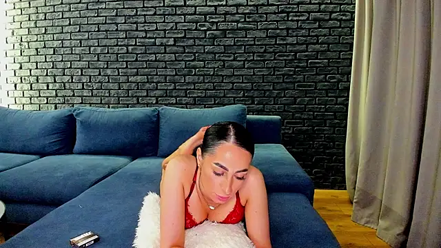 AvaLyynn live