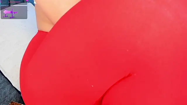Hilary_Smile_ live