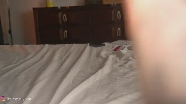 Alyonaqueen_ live
