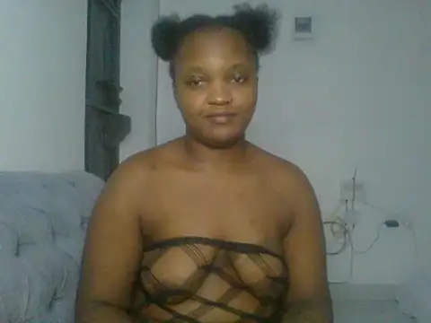 Ebony_butt live