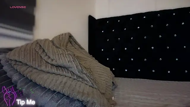 NaughtyJedGirl live